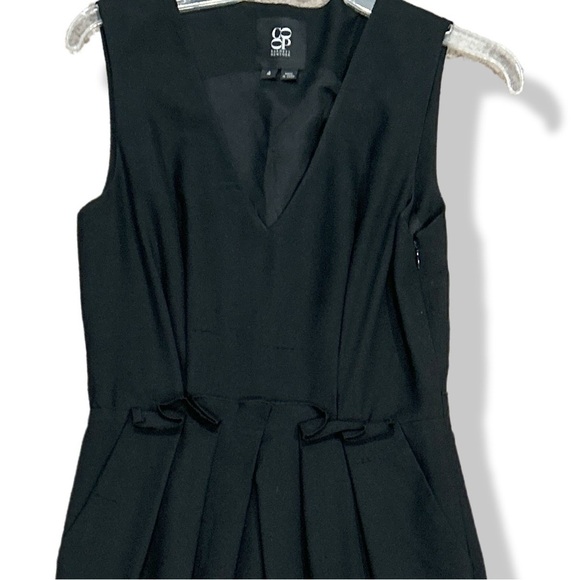 Co-Op Barney's New York Black 100% SILK Sleeveless V-neck Pleated Waist Size: 4 - Picture 6 of 9